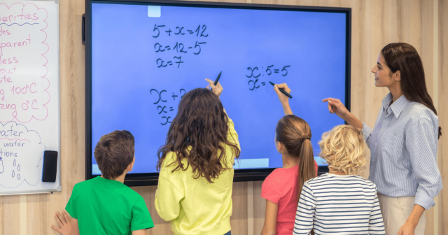 Interaktyvios lentos mokykloms