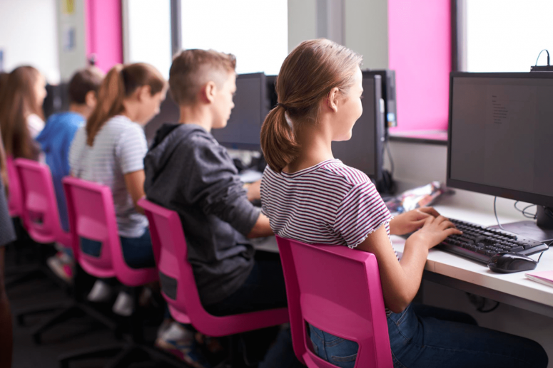 Stacionarūs kompiuteriai mokykloms