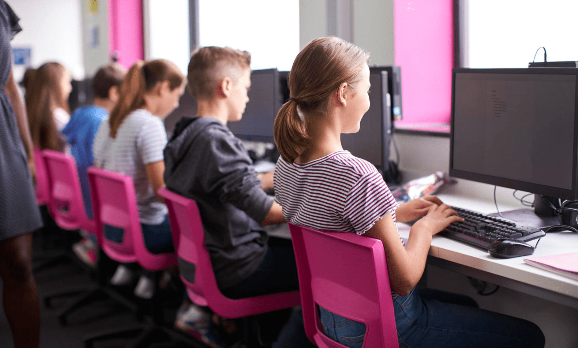 Stacionarūs kompiuteriai mokykloms